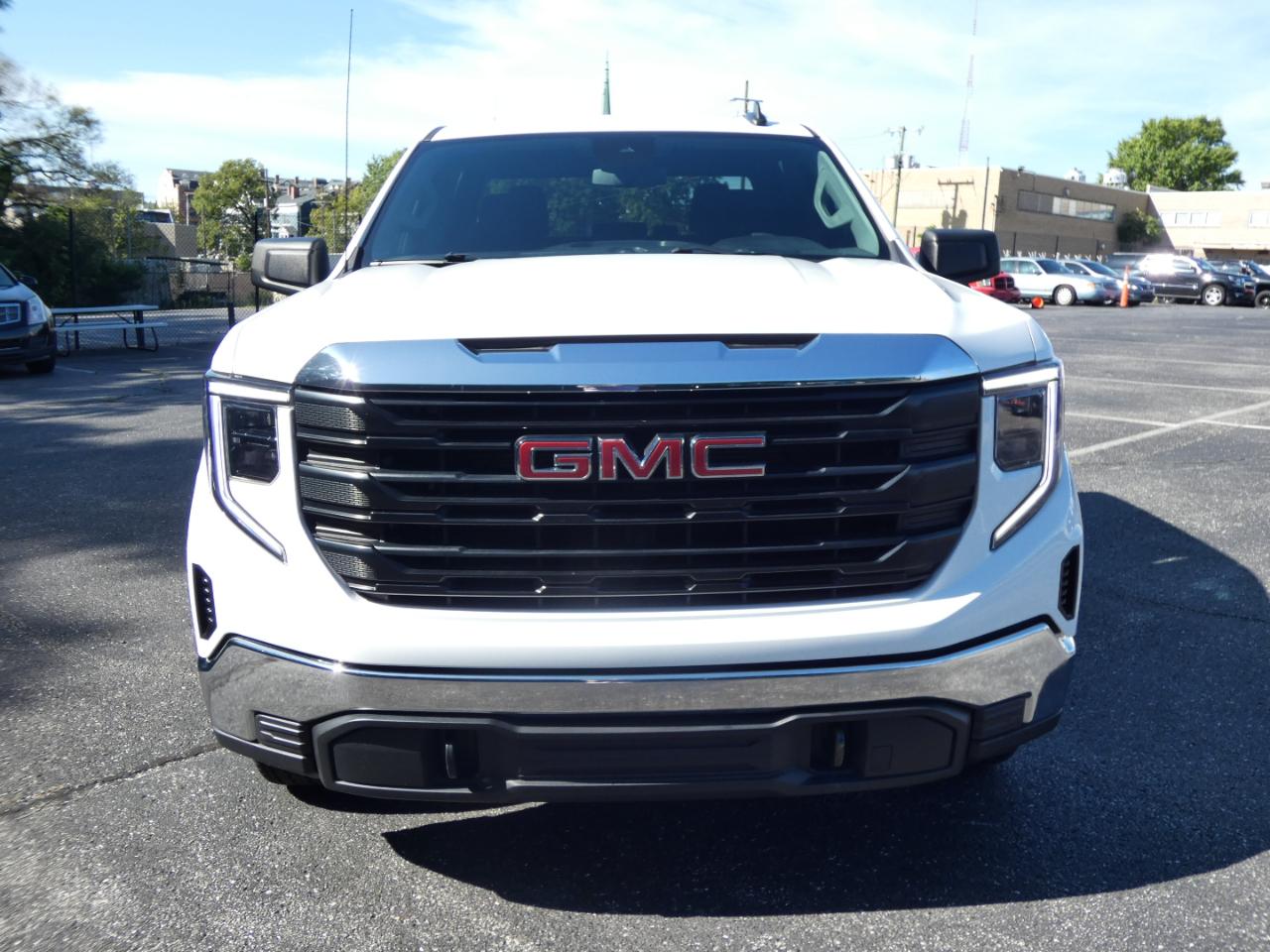GMC Sierra 1500 4WD Crew Cab 147" Pro 2022