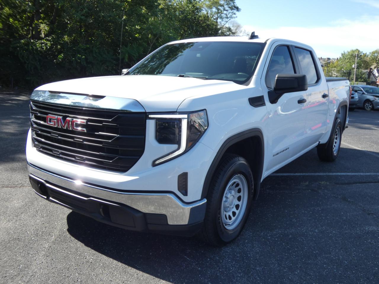 GMC Sierra 1500 4WD Crew Cab 147" Pro 2022