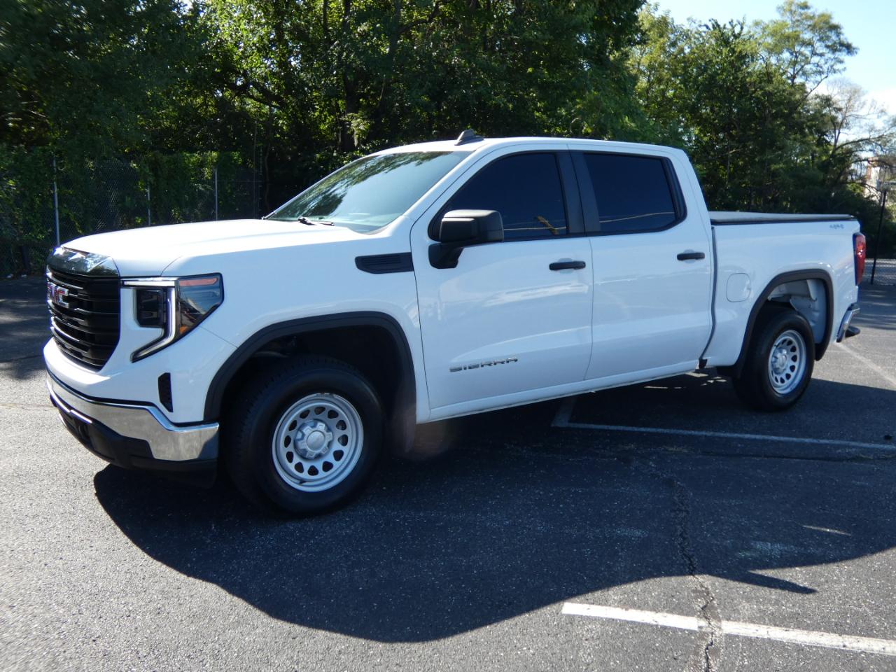 GMC Sierra 1500 4WD Crew Cab 147" Pro 2022