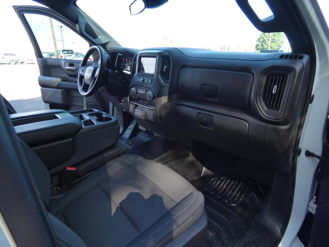 GMC Sierra 1500 4WD Crew Cab 147" Pro 2022