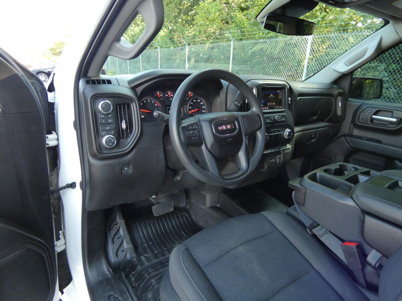 GMC Sierra 1500 4WD Crew Cab 147" Pro 2022