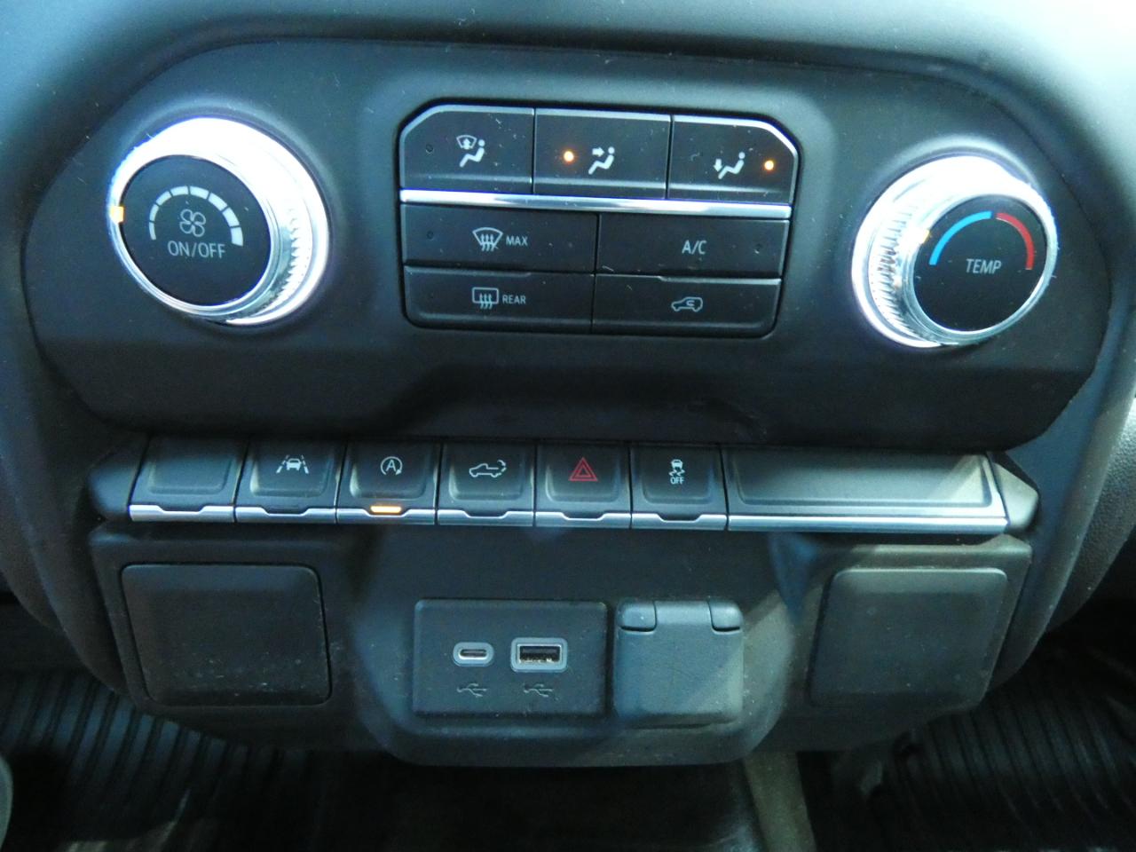 GMC Sierra 1500 4WD Crew Cab 147" Pro 2022