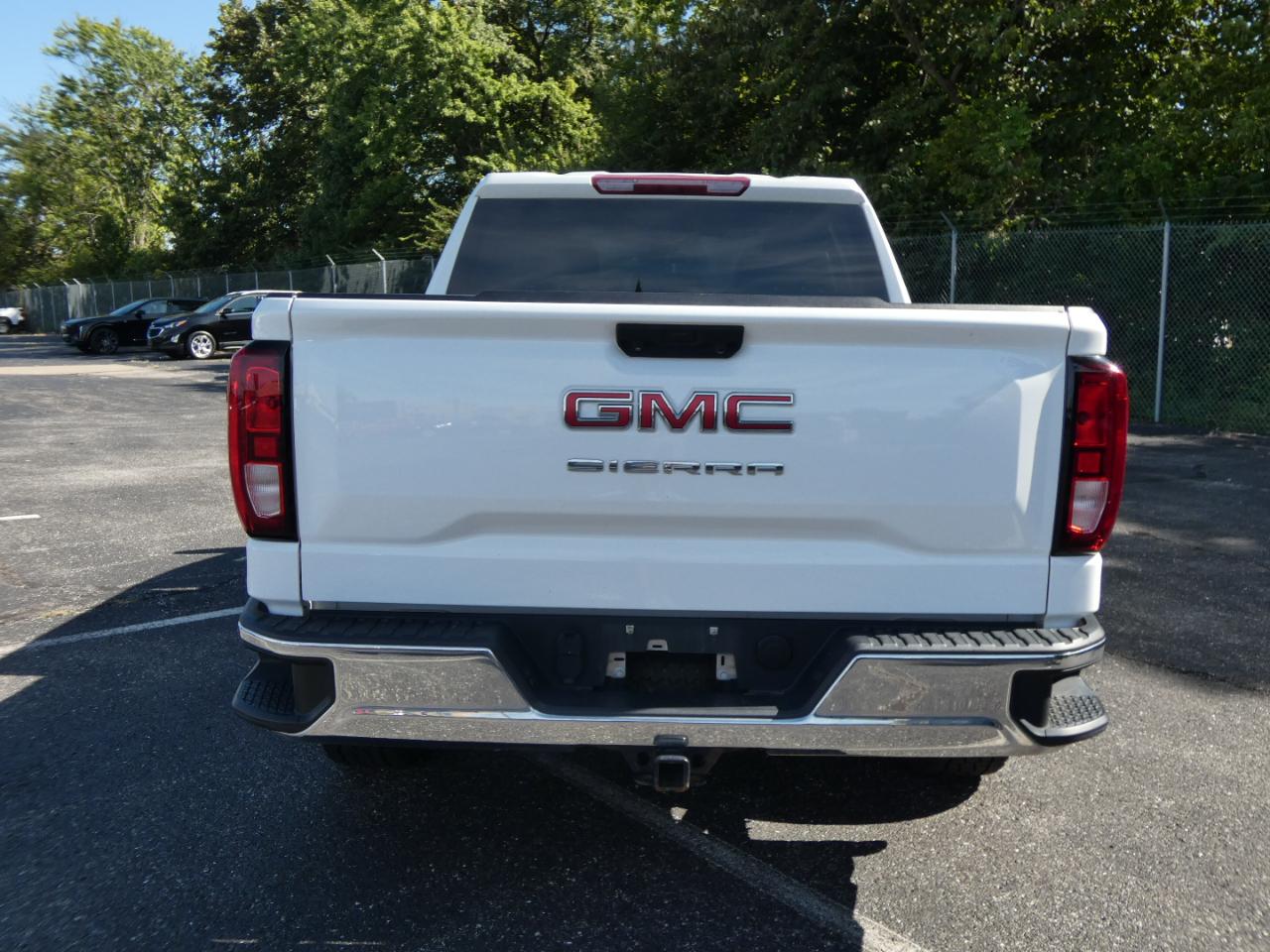 GMC Sierra 1500 2WD Crew Cab 147" Pro 2022