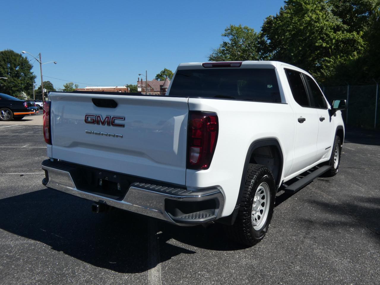 GMC Sierra 1500 2WD Crew Cab 147" Pro 2022
