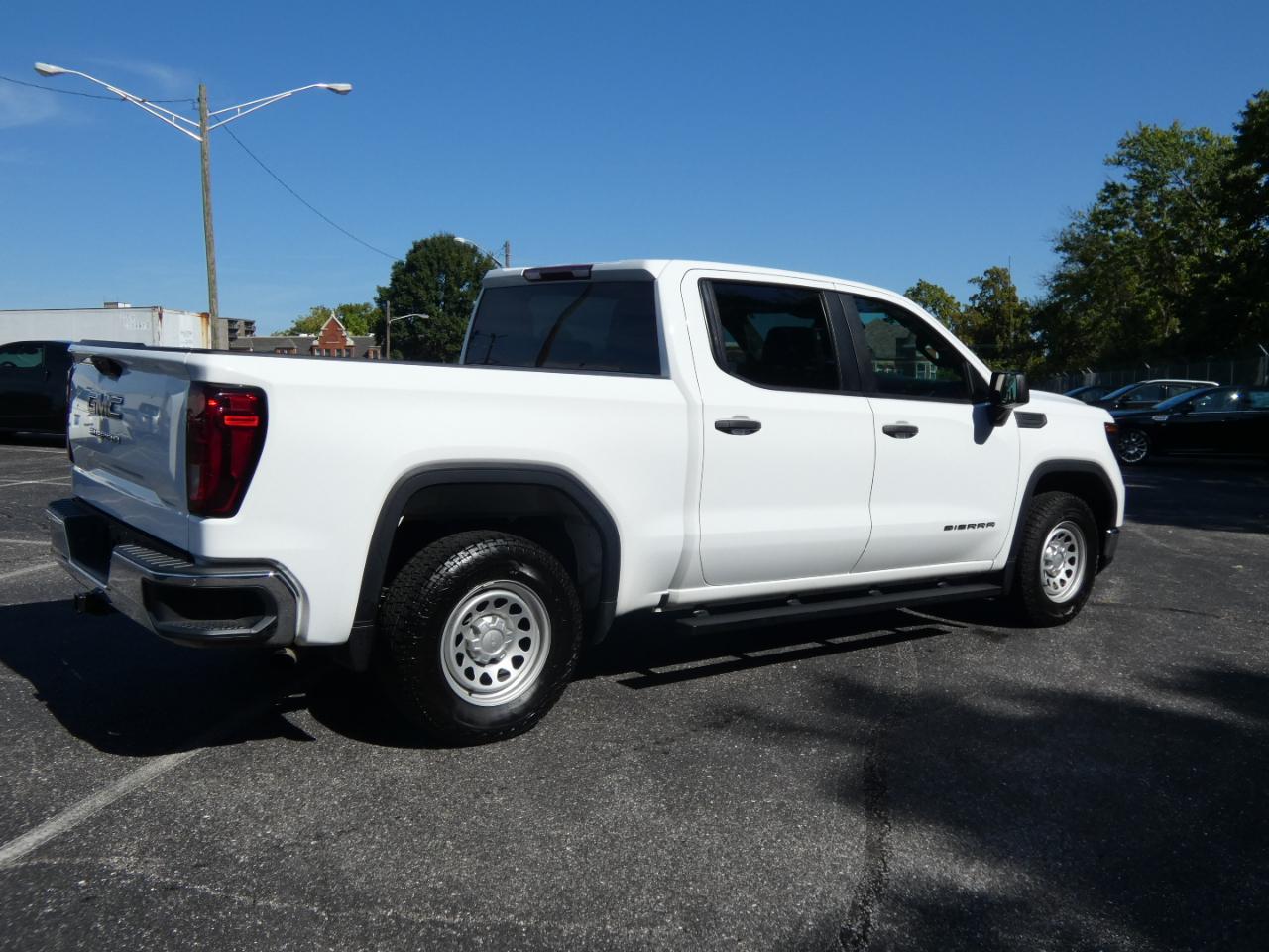GMC Sierra 1500 2WD Crew Cab 147" Pro 2022