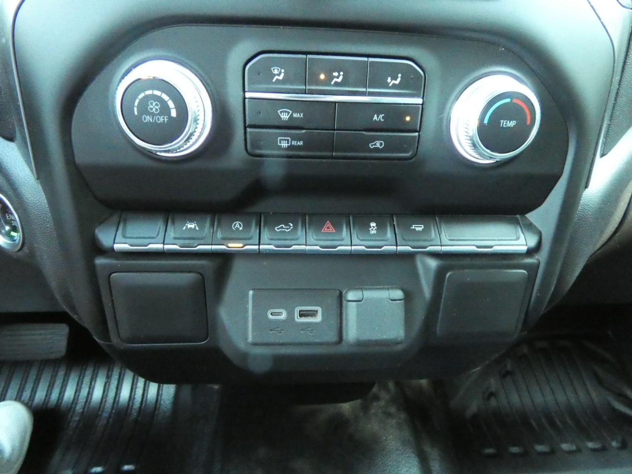 GMC Sierra 1500 2WD Crew Cab 147" Pro 2022