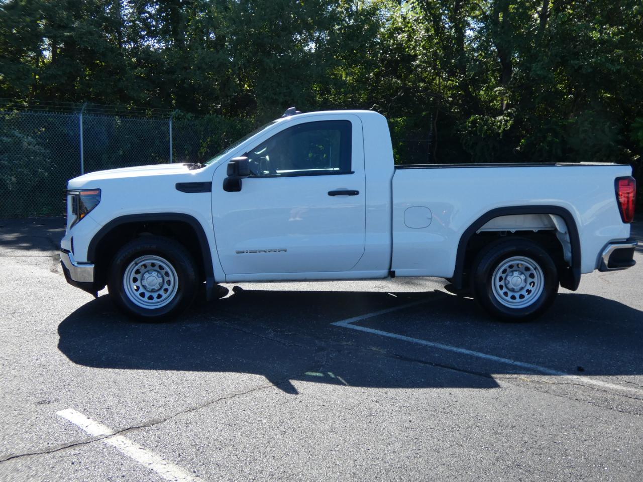 GMC Sierra 1500 2WD Reg Cab 126" Pro 2022