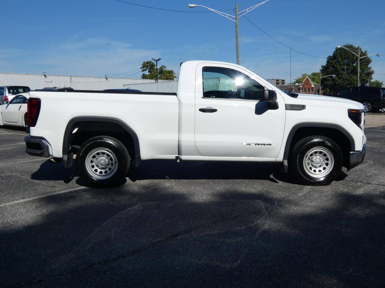 GMC Sierra 1500 2WD Reg Cab 126" Pro 2022