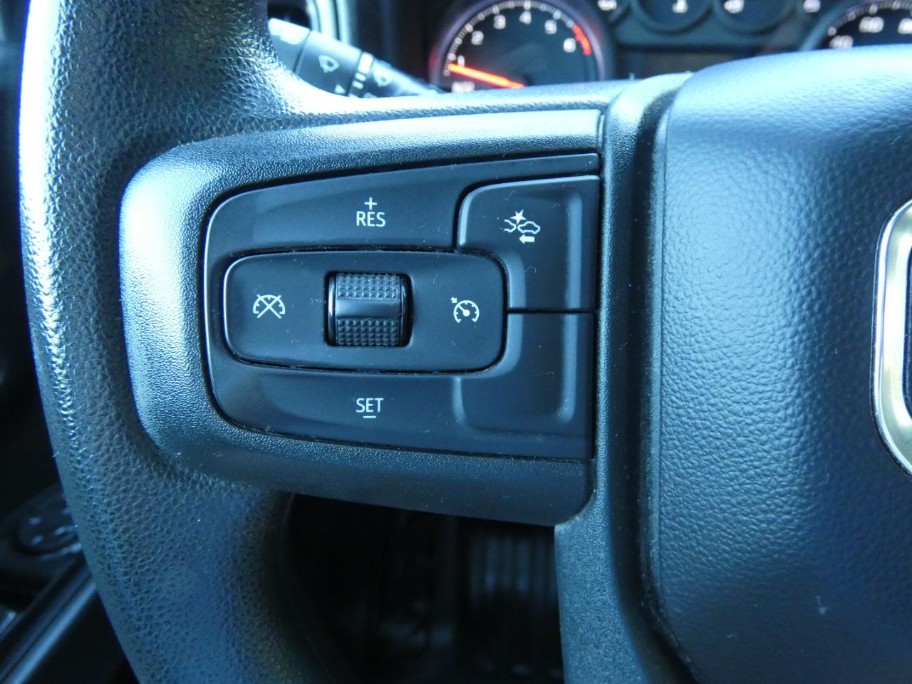 GMC Sierra 1500 2WD Reg Cab 126" Pro 2022