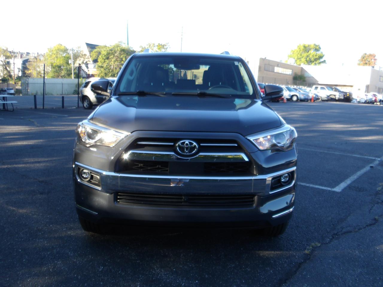 Toyota 4Runner Limited 4WD (Natl) 2024