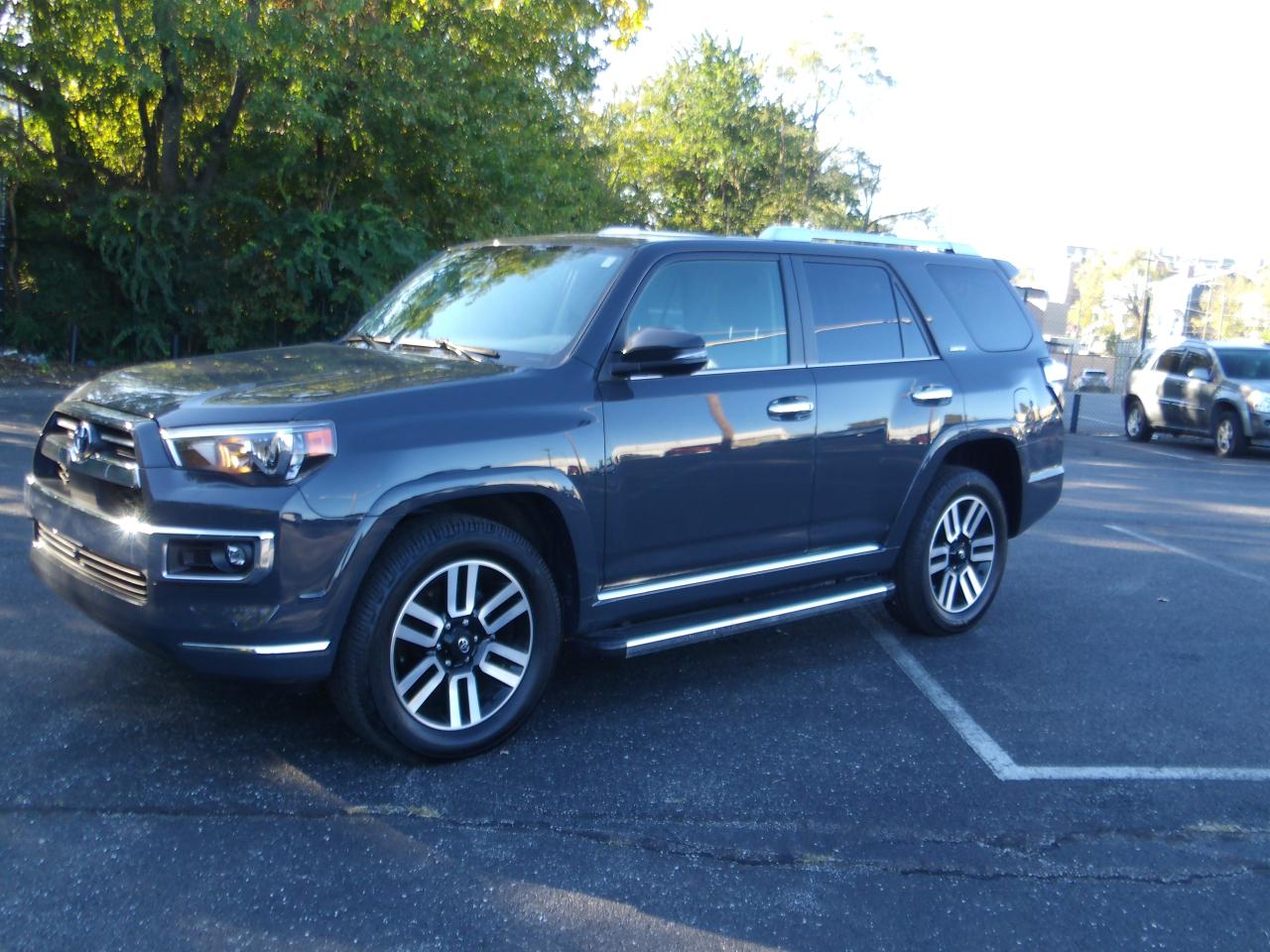 Toyota 4Runner Limited 4WD (Natl) 2024
