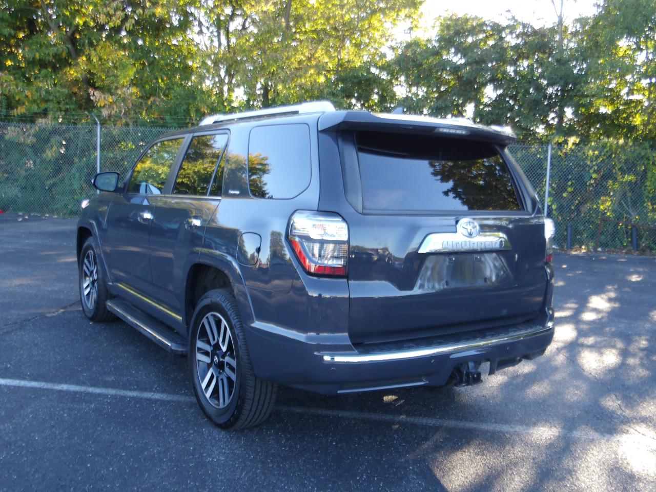 Toyota 4Runner Limited 4WD (Natl) 2024