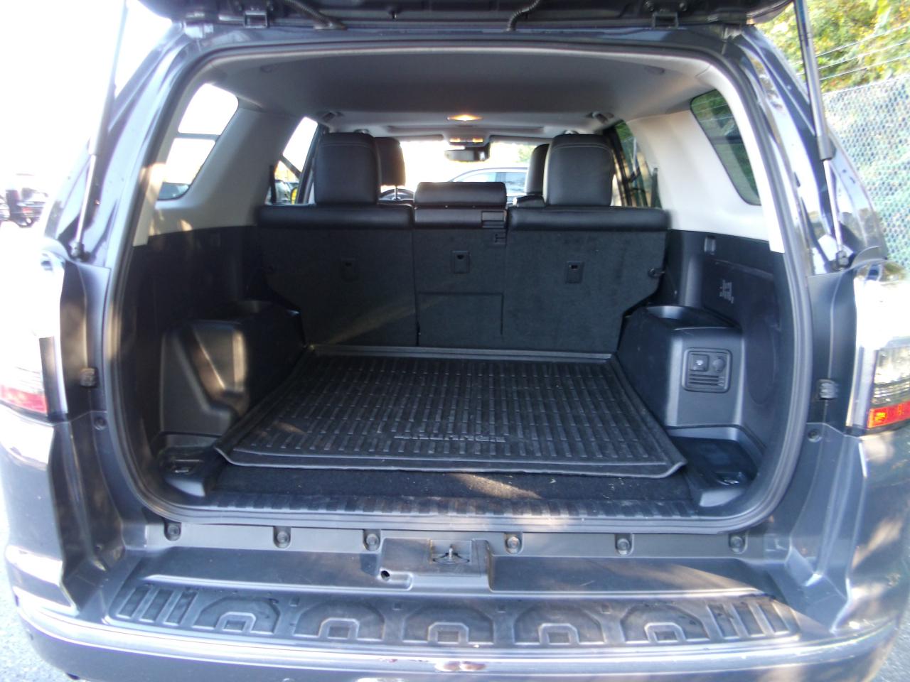 Toyota 4Runner Limited 4WD (Natl) 2024
