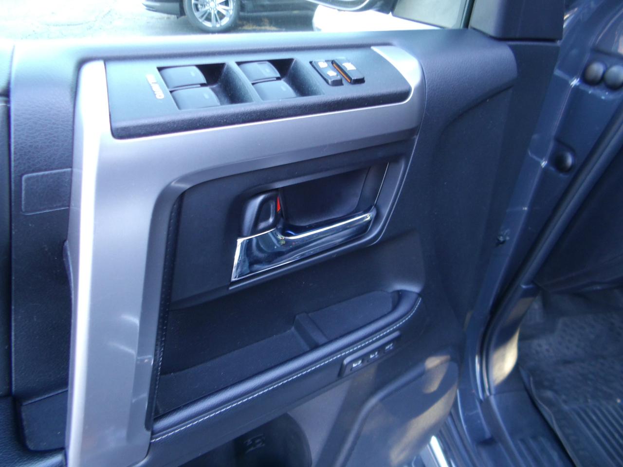 Toyota 4Runner Limited 4WD (Natl) 2024