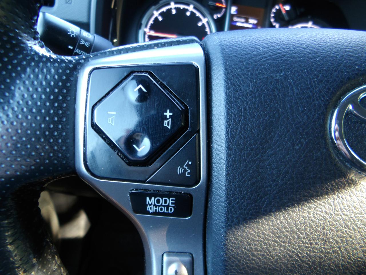 Toyota 4Runner Limited 4WD (Natl) 2024