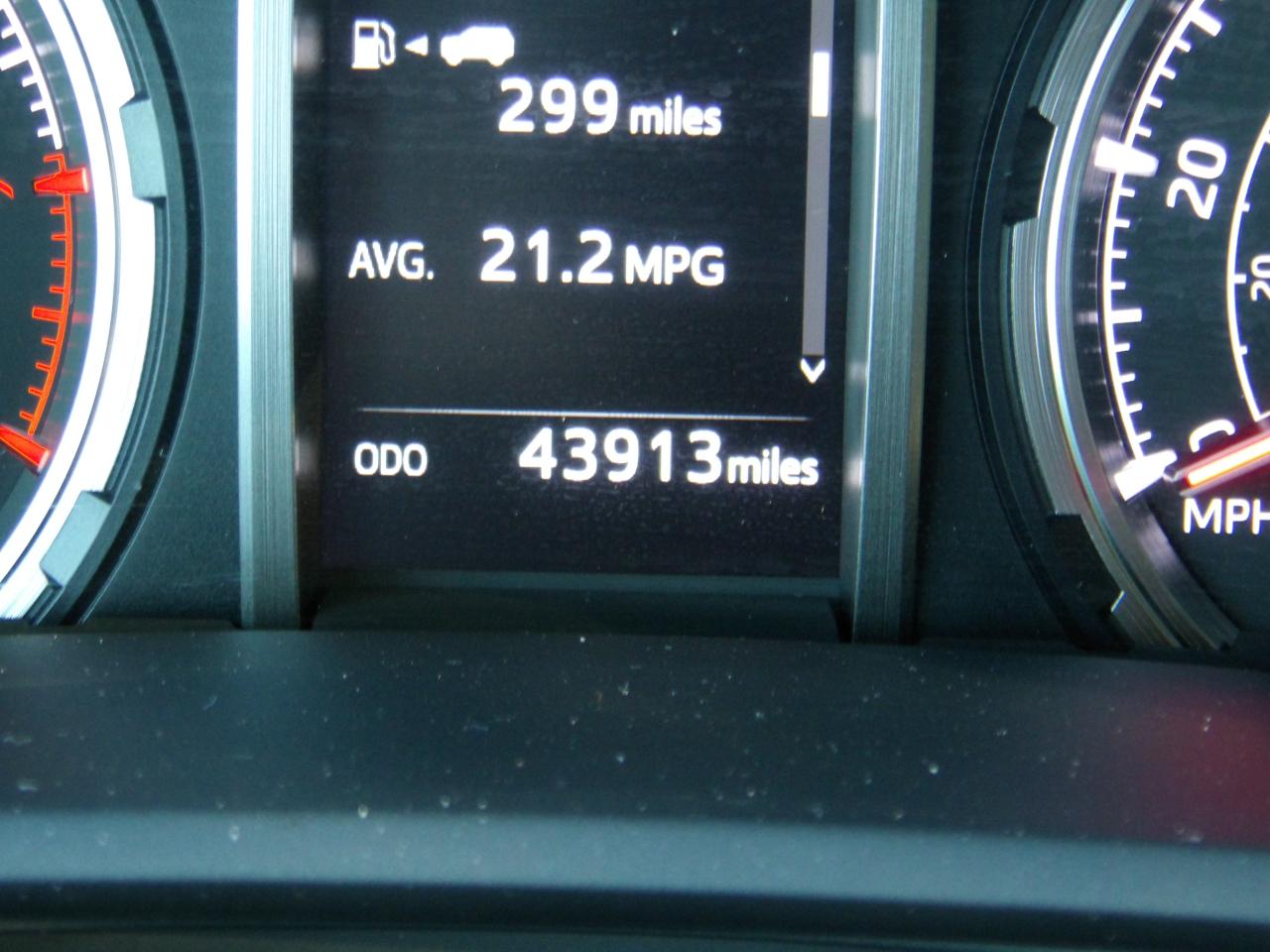 Toyota 4Runner Limited 4WD (Natl) 2024