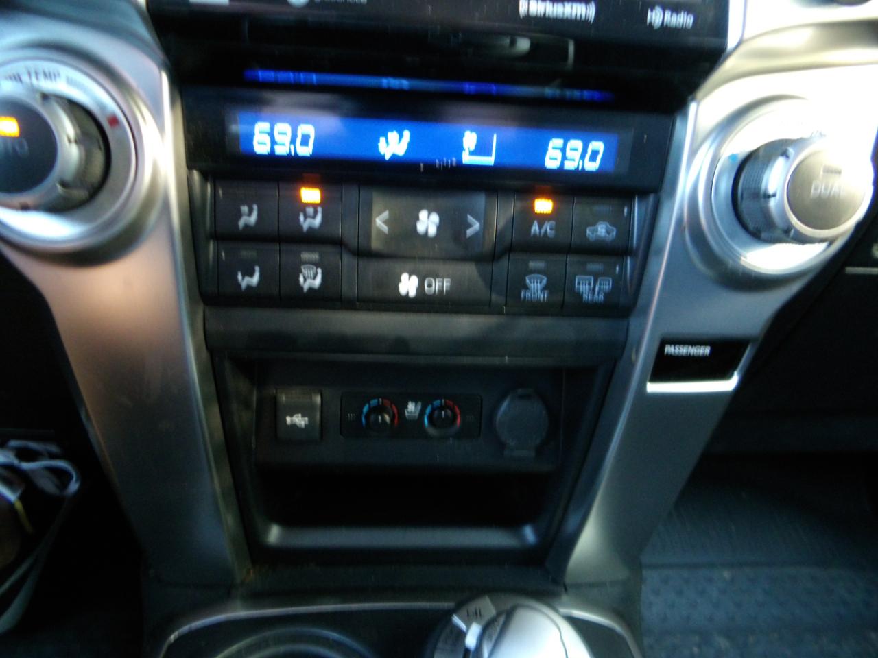 Toyota 4Runner Limited 4WD (Natl) 2024