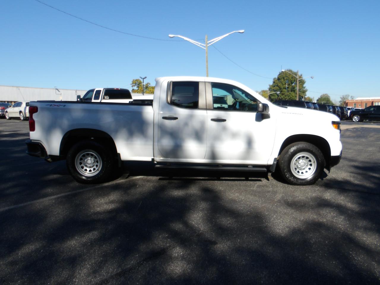 Chevrolet Silverado 1500 4WD Double Cab 147" Work Truck 2022