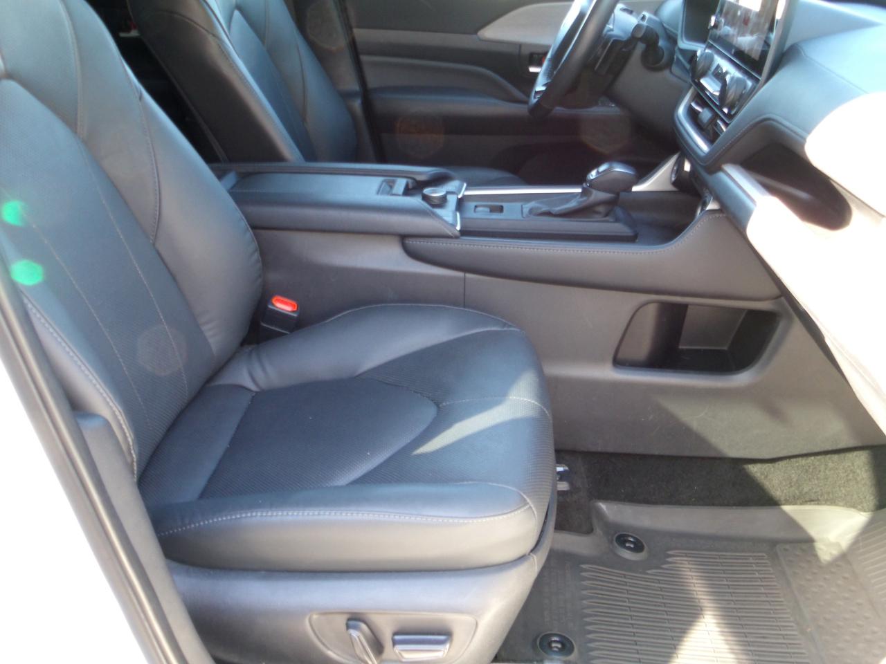 Toyota Grand Highlander Platinum AWD (Natl) 2024