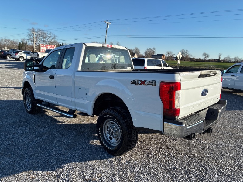 Ford F-250 SD XL SuperCab 4WD 2018