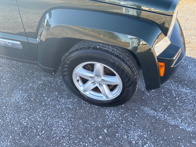 Jeep Liberty Limited 4WD 2011