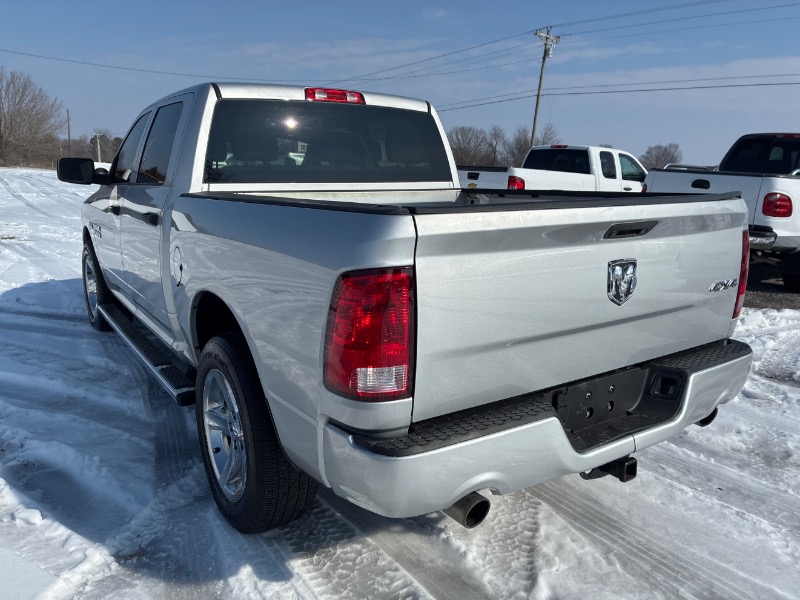 RAM 1500 Tradesman Crew Cab SWB 4WD 2016