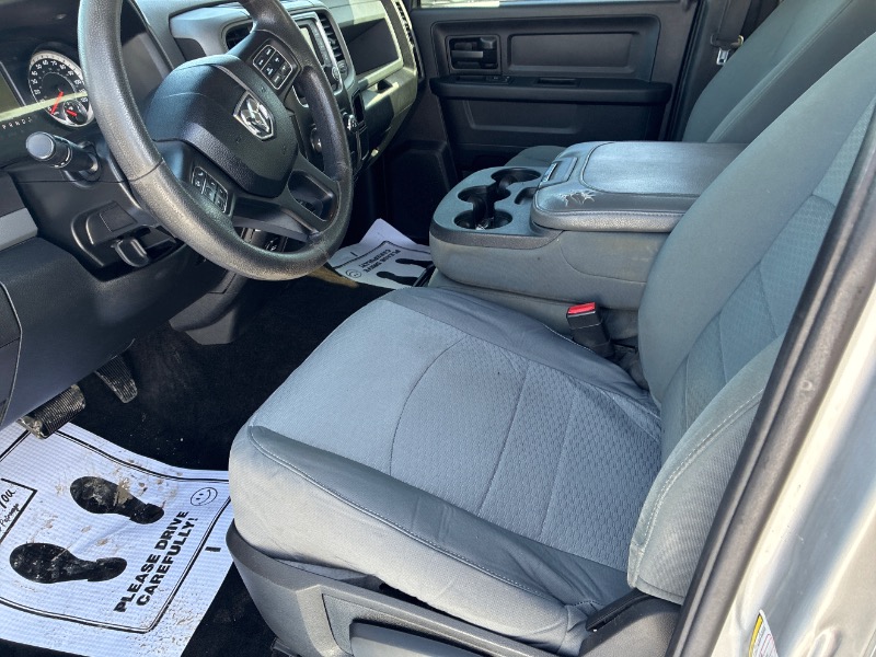 RAM 1500 Tradesman Crew Cab SWB 4WD 2016