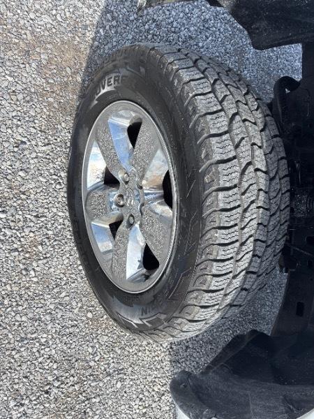 RAM 1500 SLT Quad Cab 4WD 2017