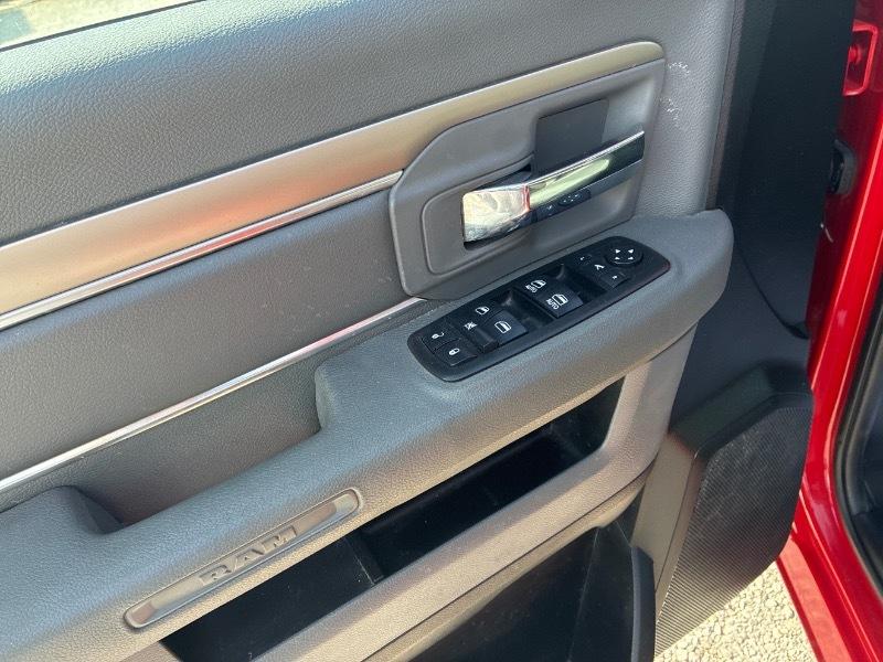 RAM 1500 SLT Quad Cab 4WD 2014