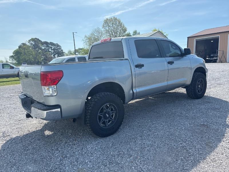 Toyota Tundra Tundra-Grade 4.6L CrewMax 4WD 2010