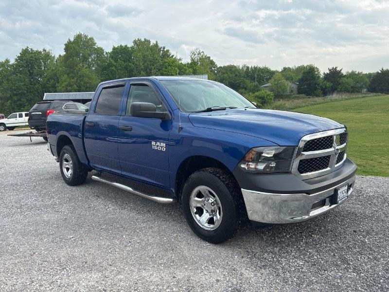 RAM 1500 Tradesman Crew Cab SWB 4WD 2015