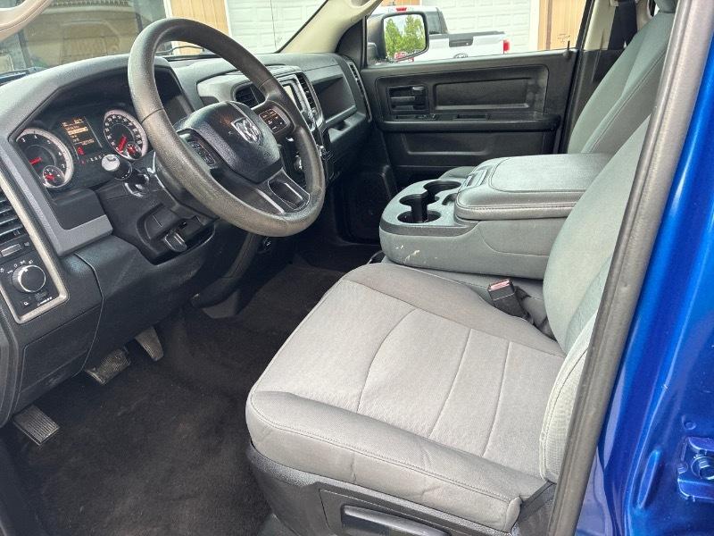 RAM 1500 Tradesman Crew Cab SWB 4WD 2015