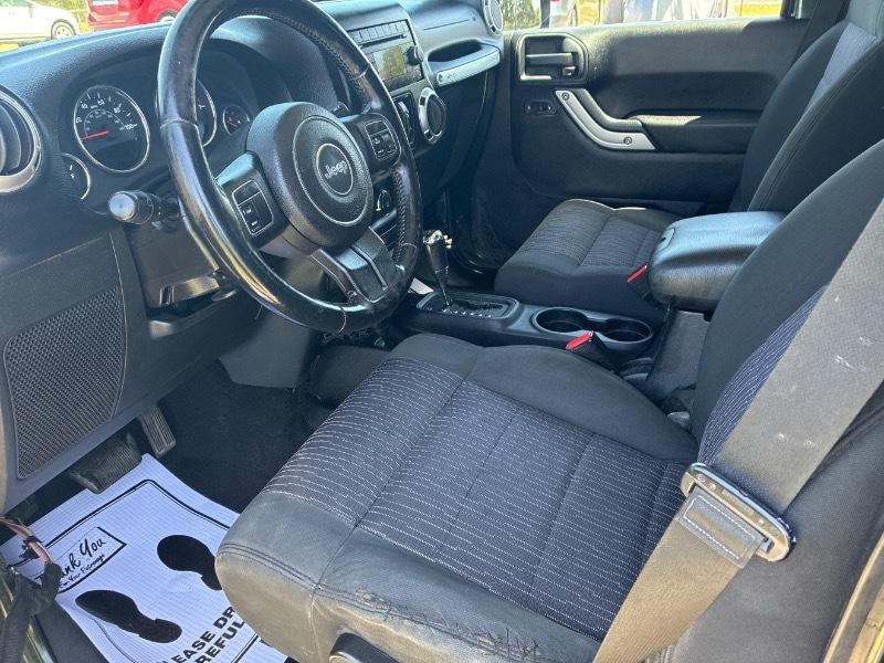 Jeep Wrangler Unlimited Sahara 4WD 2011