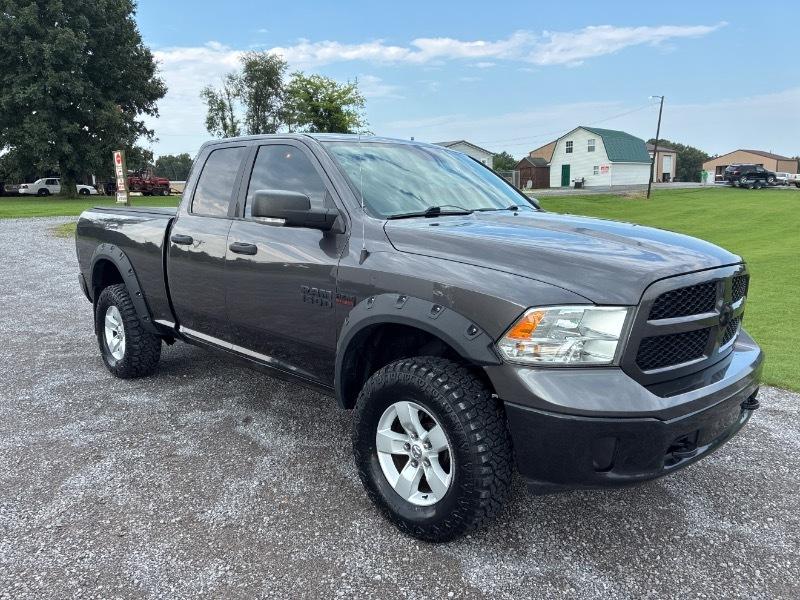 RAM 1500 SLT Quad Cab 4WD 2015