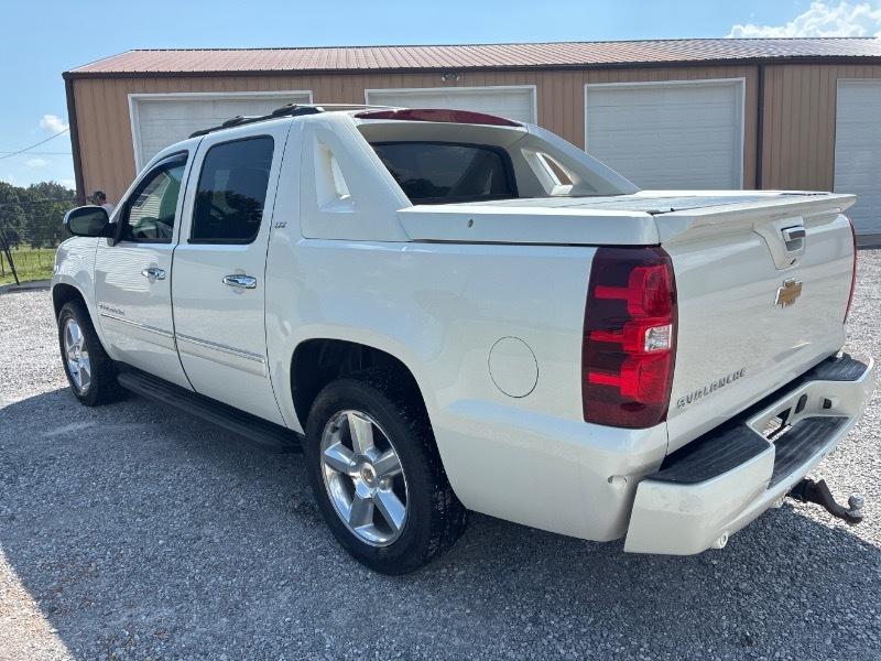 Chevrolet Avalanche LTZ 4WD 2012