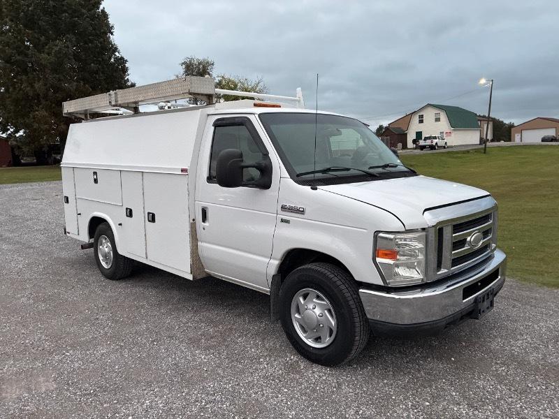 Ford Econoline E-350 Super Duty 2014