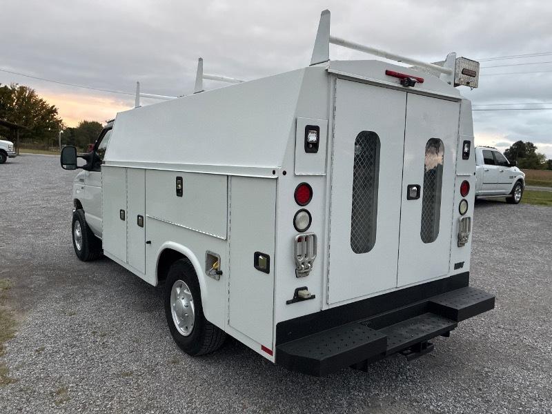 Ford Econoline E-350 Super Duty 2014