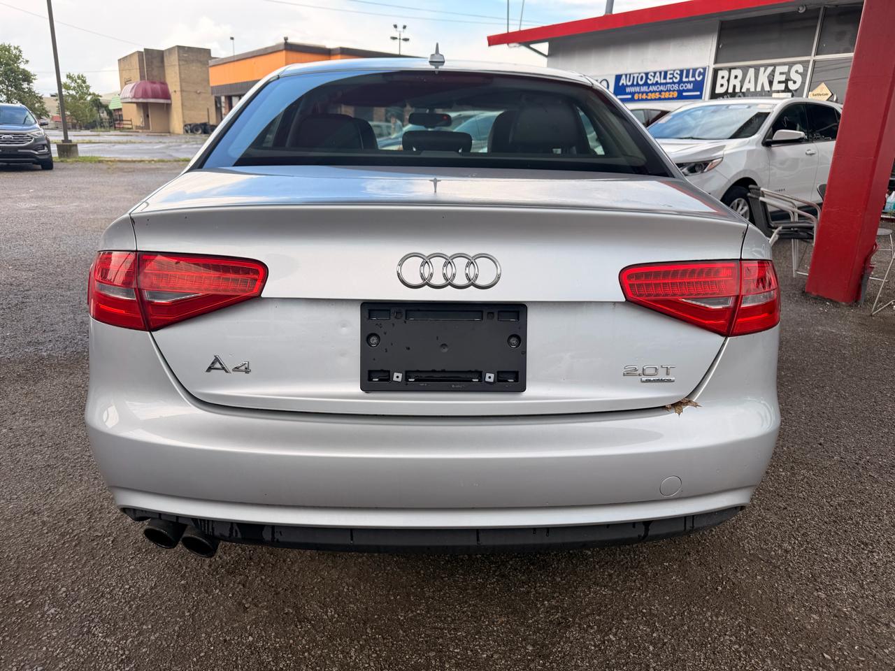 Audi A4 2.0T Sedan quattro Tiptronic 2013