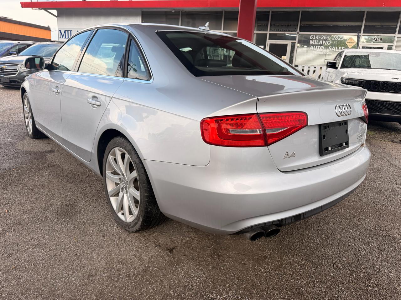 Audi A4 2.0T Sedan quattro Tiptronic 2013