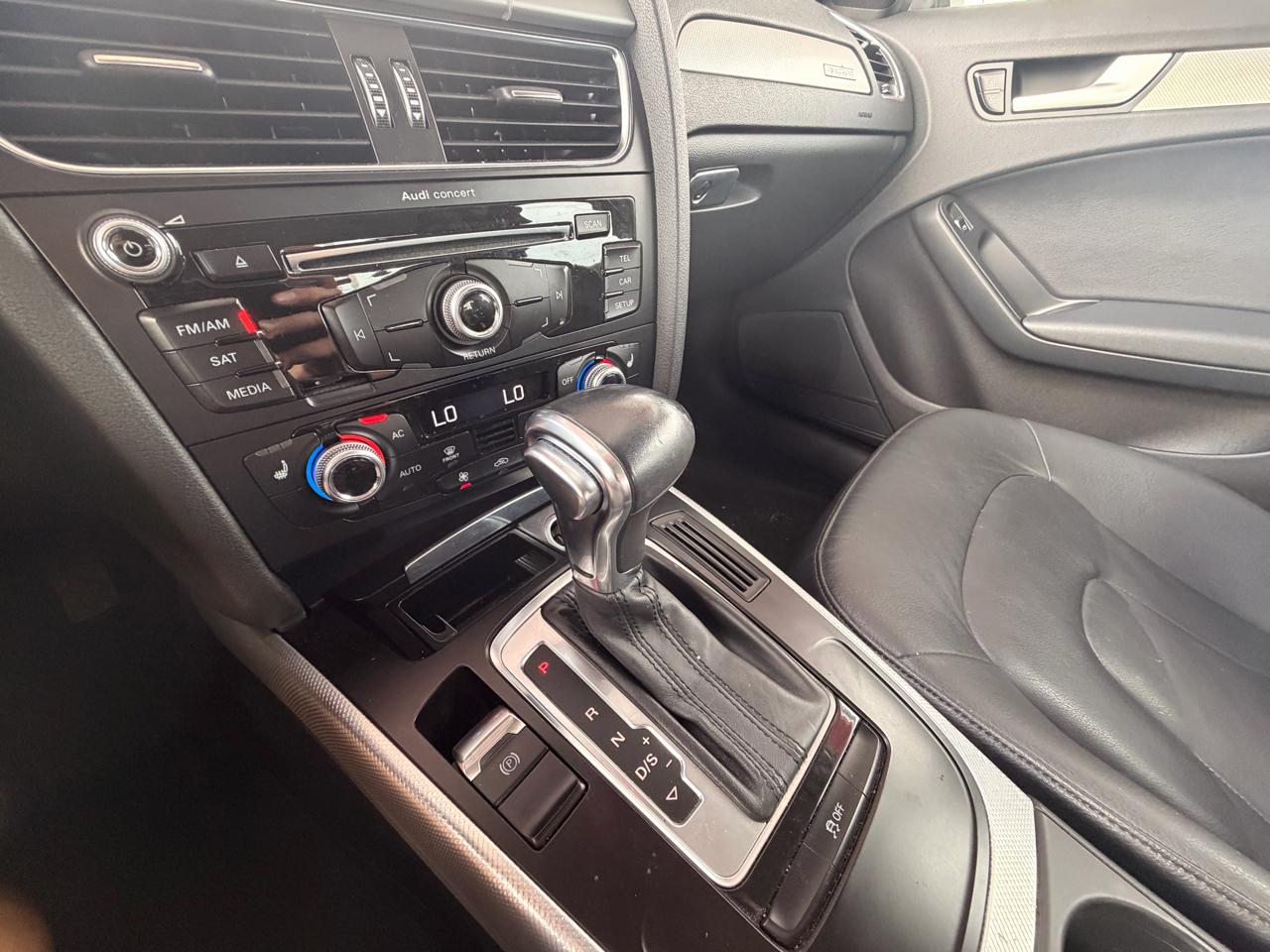 Audi A4 2.0T Sedan quattro Tiptronic 2013