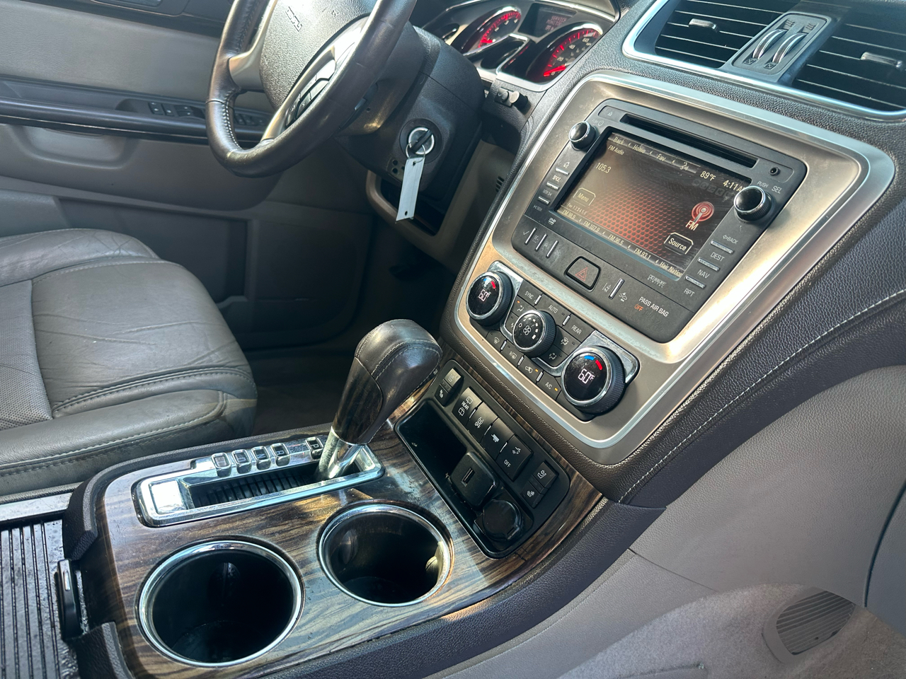 GMC Acadia Denali FWD 2016 GMC Acadia Denali FWD 2016