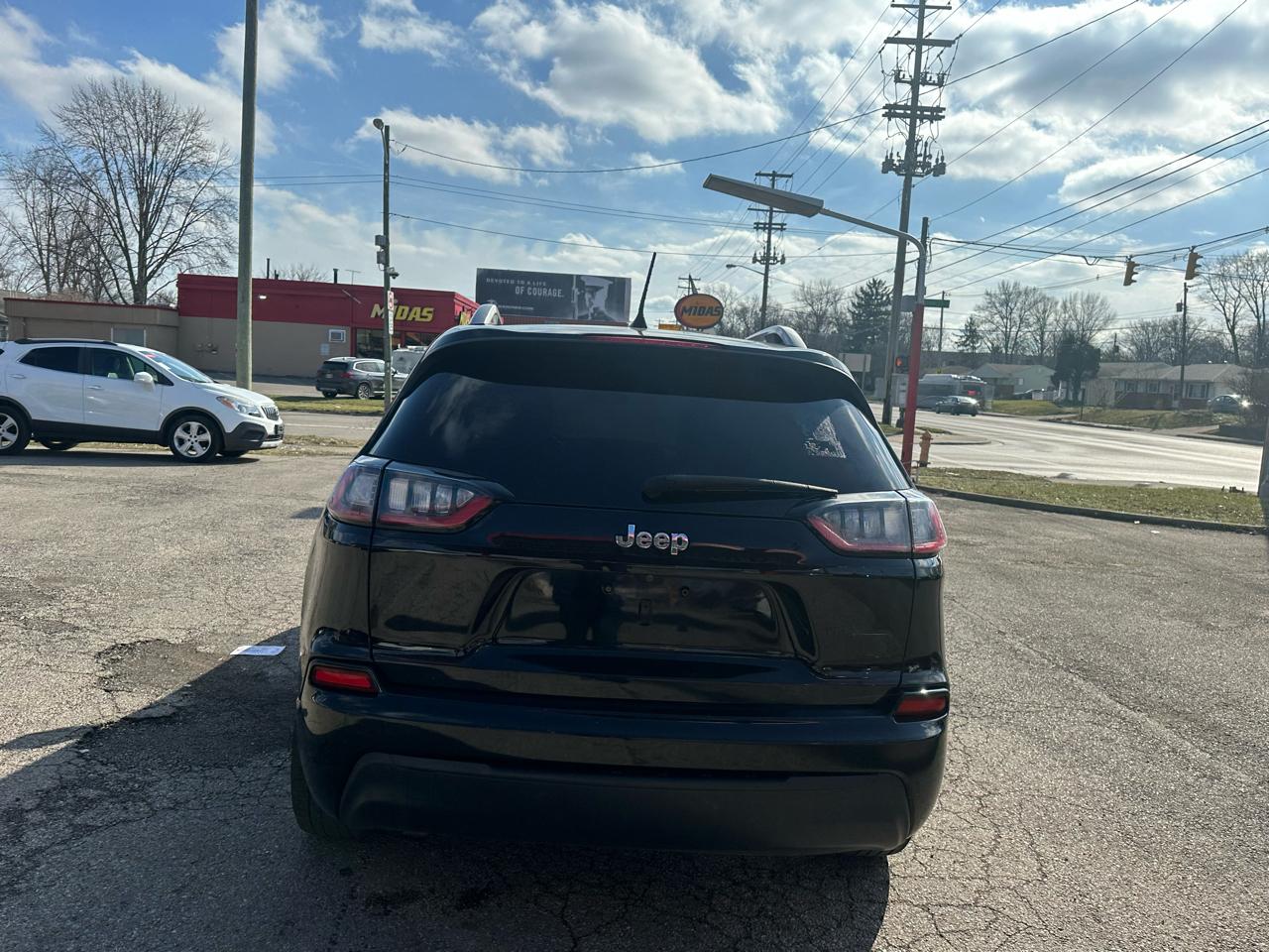 Jeep Cherokee Latitude FWD 2019