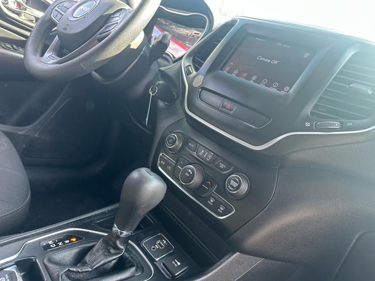 Jeep Cherokee Latitude FWD 2019