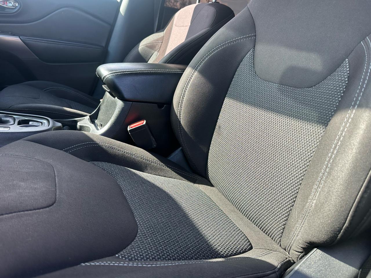 Jeep Cherokee Latitude FWD 2019