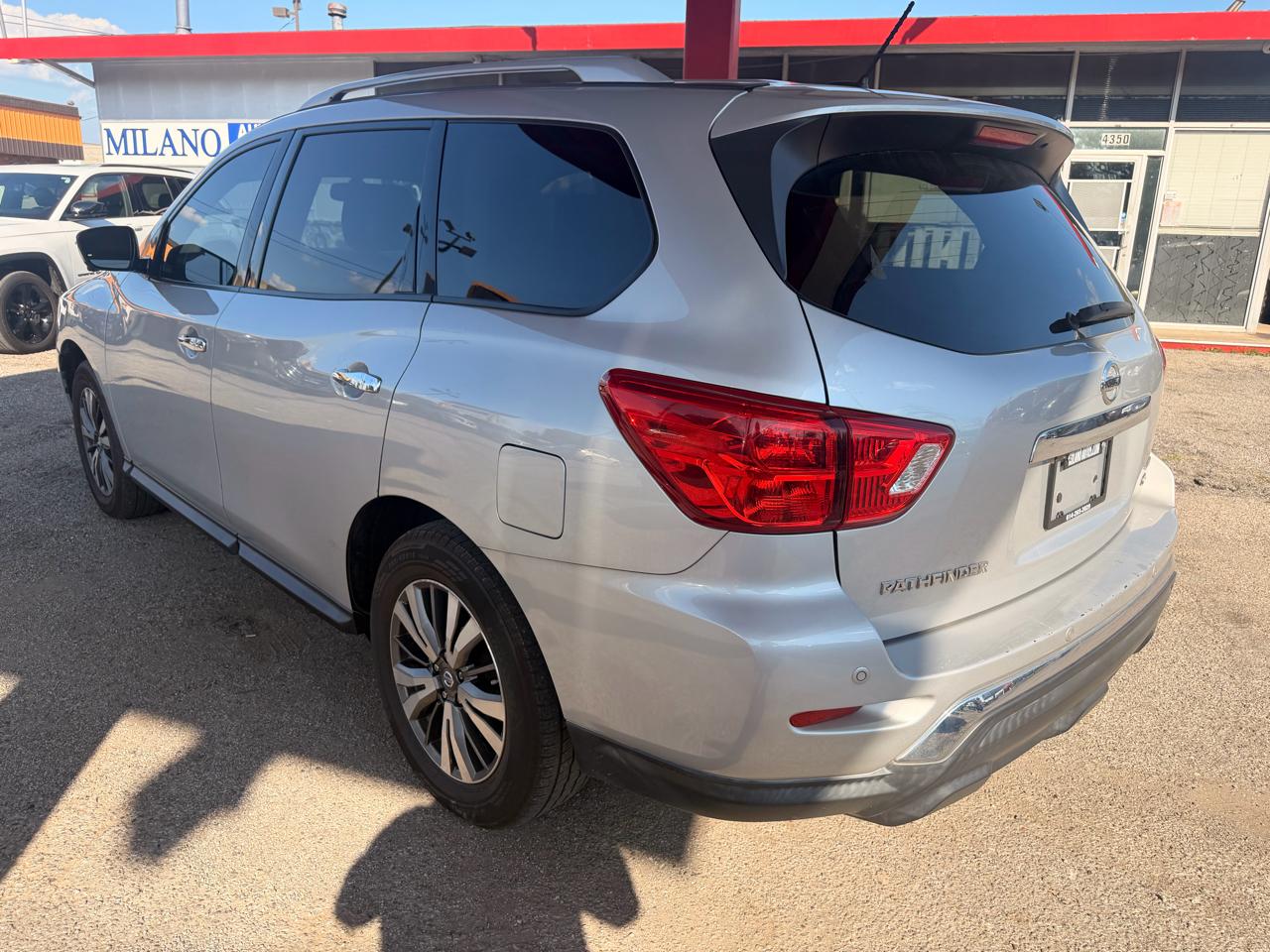 Nissan Pathfinder S 4WD 2018