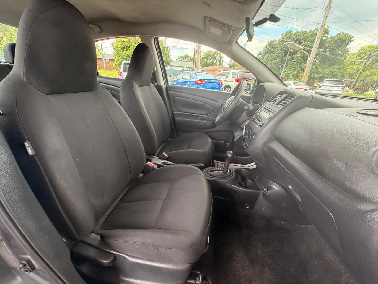 Nissan Versa 1.6 S 5M 2017