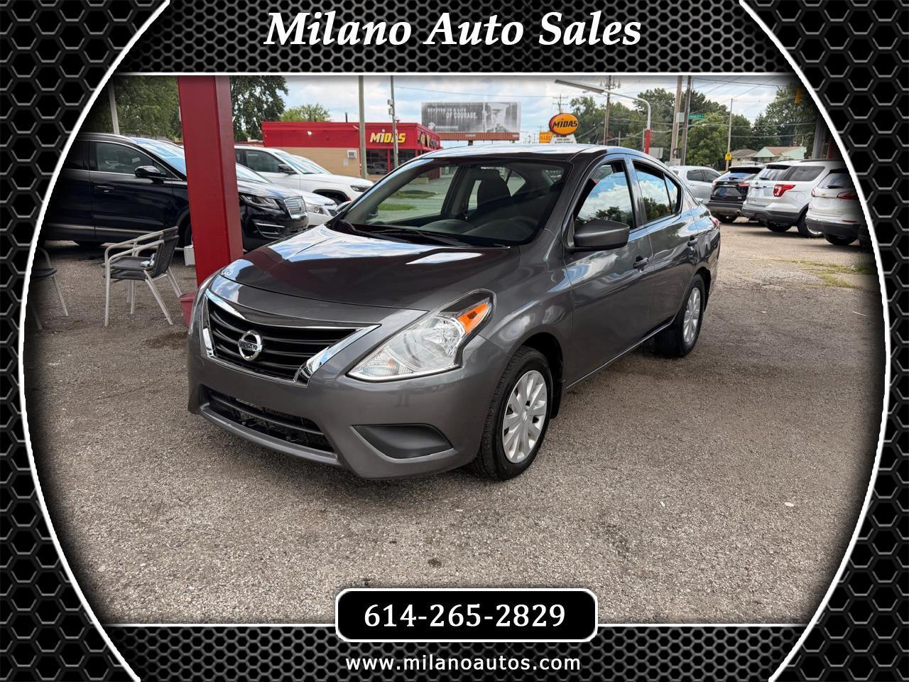 2017 Nissan Versa 1.6 S 5M