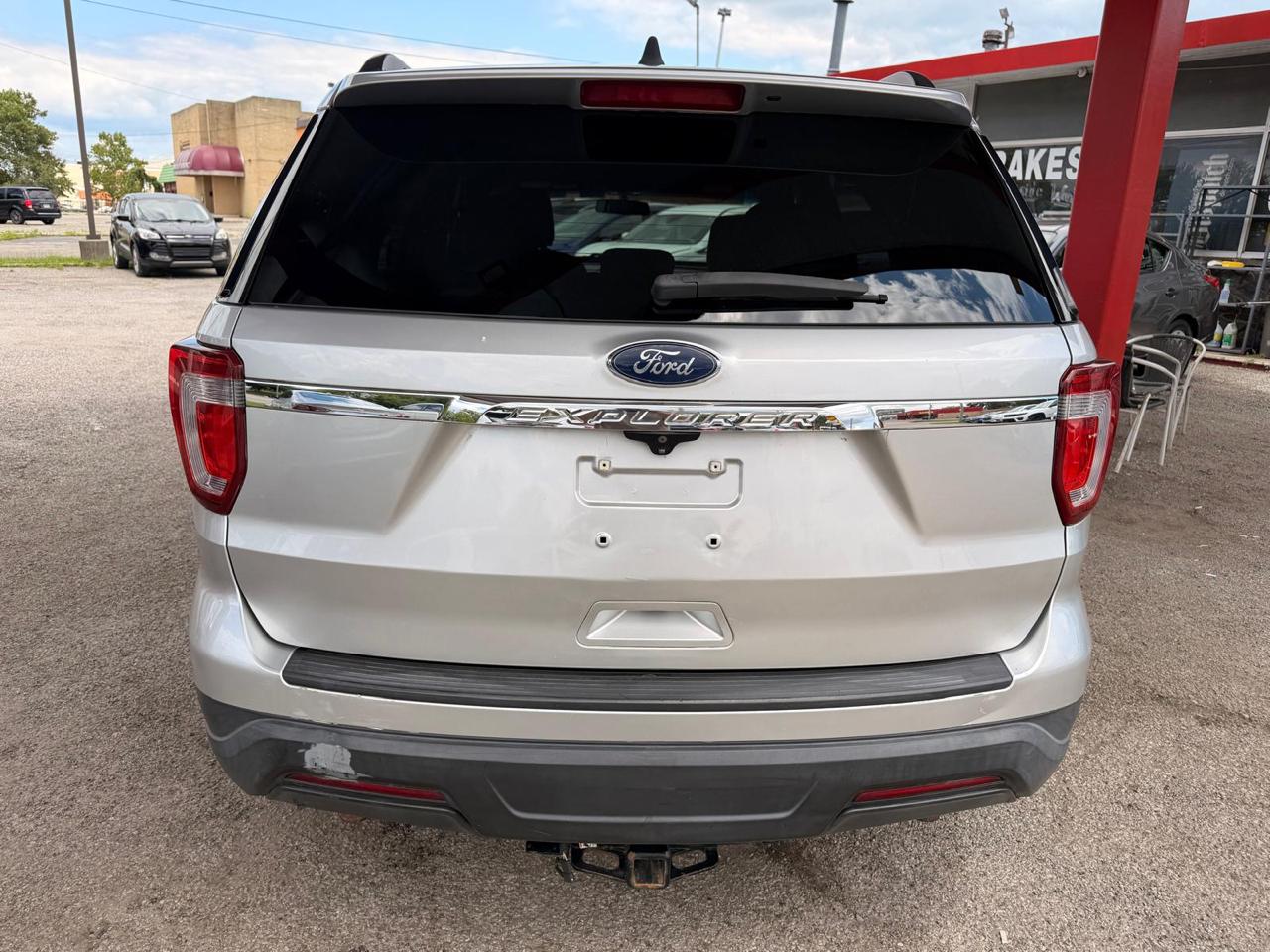 Ford Explorer Base FWD 2018