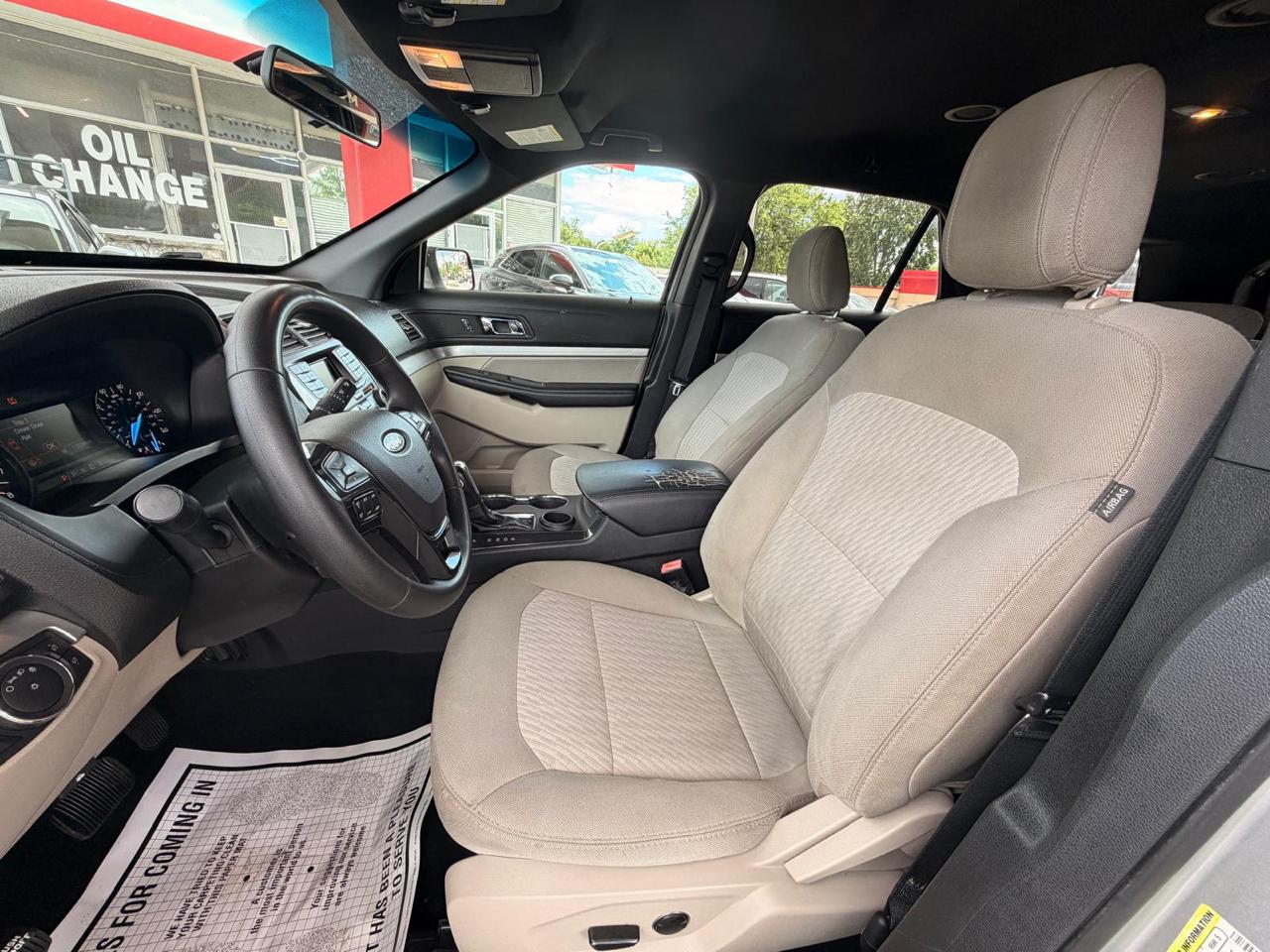 Ford Explorer Base FWD 2018