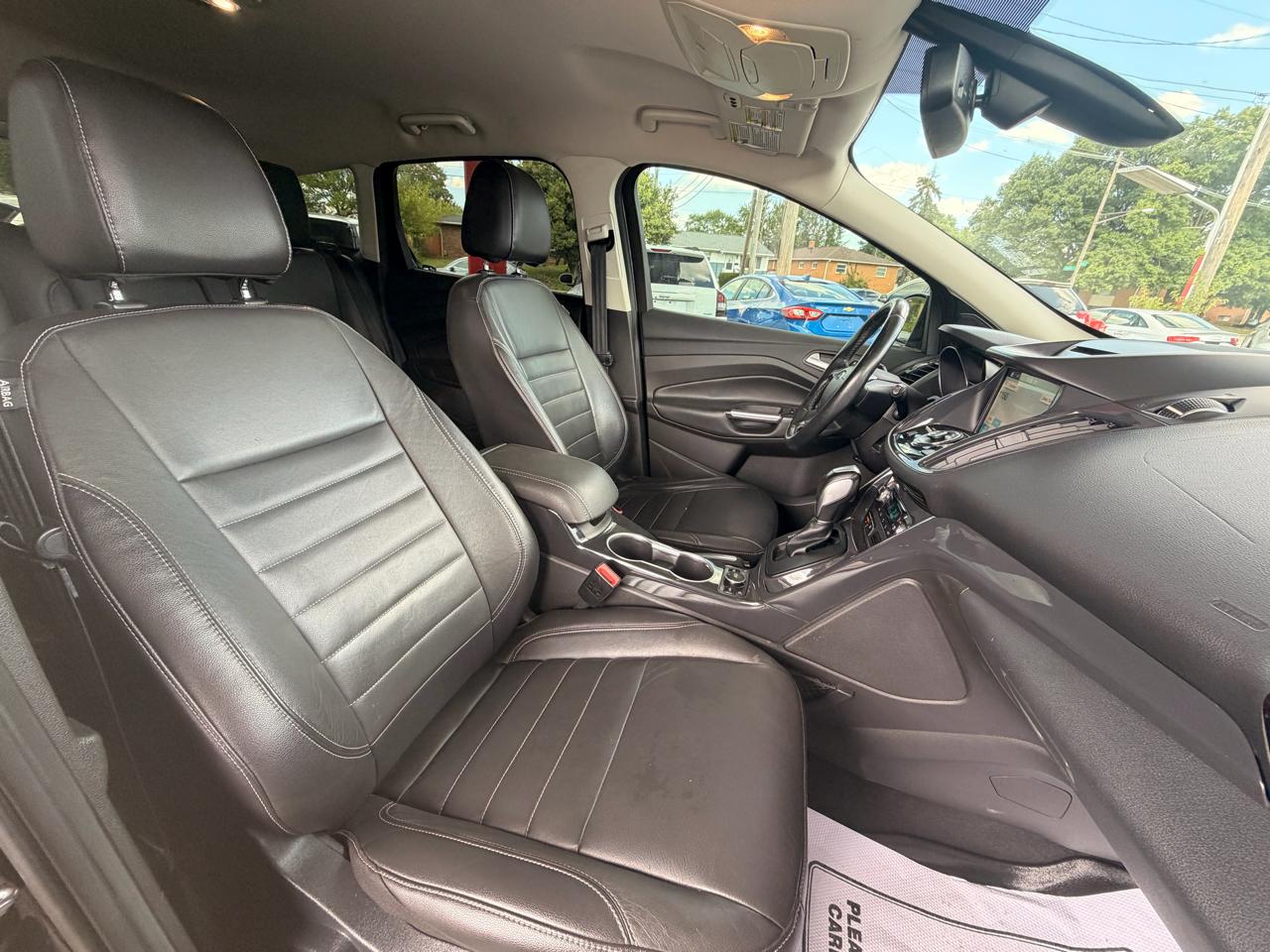 Ford Escape Titanium 4WD 2016